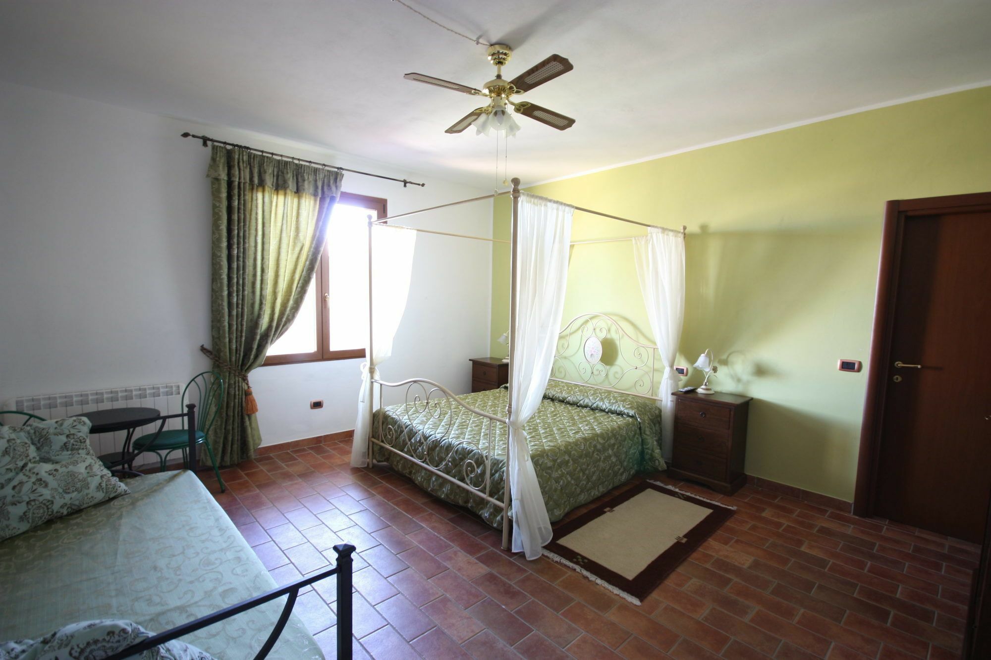Agriturismo I Pini Сан-Джиминьяно Экстерьер фото